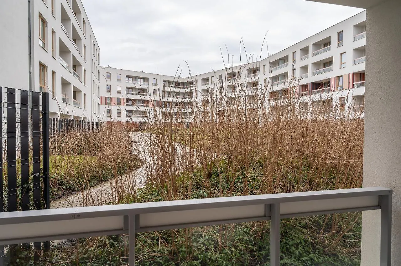 P&O Apartments Near Westfield Arkadia Warsaw